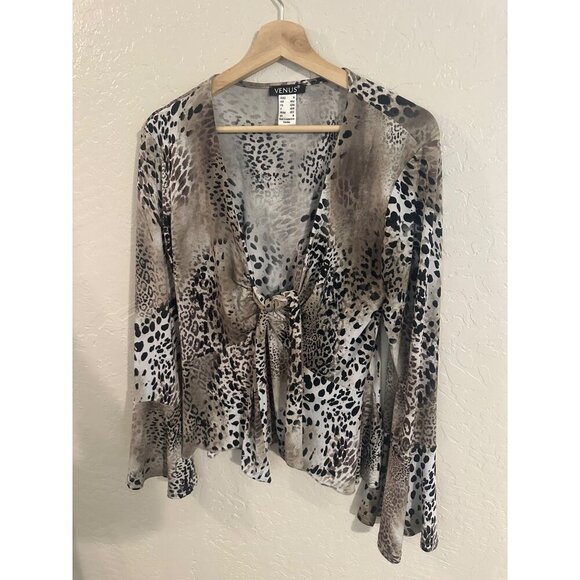 Venus Animal Print Bell Sleeved Blouse - Picture 4 of 9